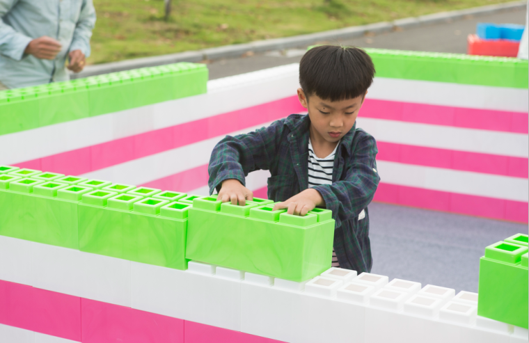 childrens giant building blocks