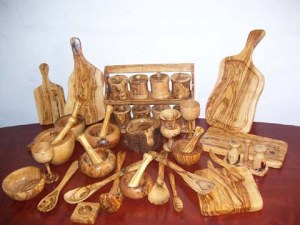 VARIOUS WOODEN ARTICLES