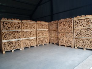 Good Dry Beech / Oak Firewood On Pallets/Dried Oak Firewood, Kiln Firewood, Beech Firewood