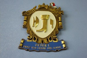 3D Design Antique Gold Soft Enamel Lapel Pins