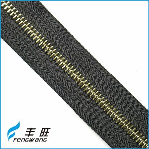 Wholesale price fancy metal zipper in roll