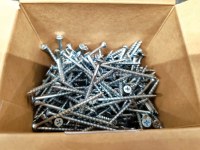 High quality screws in boxes of 200/500 units