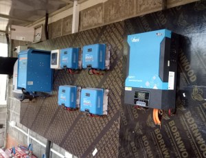 Mobile Display Hybrid Solar Inverter