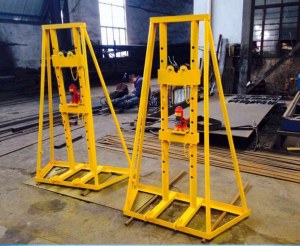 Large multihole cable jacks