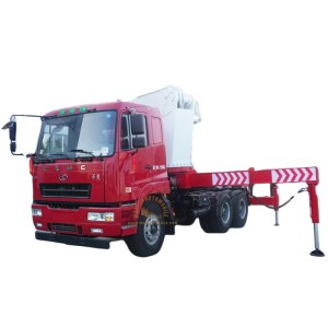 Prime Mover With Crane