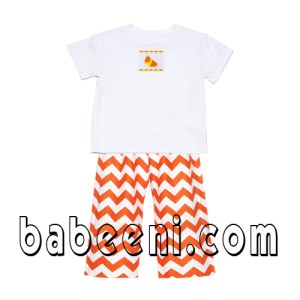 Smocked clothing for babies