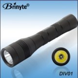 DIV01 Aluminum Rechargeable 900 Lumens LED Diving Flashlight
