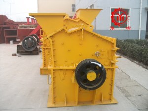 High efficiency impact fine crusher