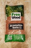 Granulated wood pellets