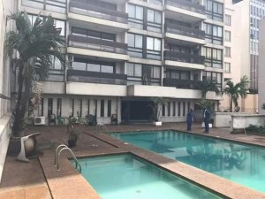 Commercial building for sale in Abidjan