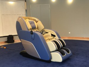 Latest 3D Full Body Shiatsu Massage Chair Recliner With Heat
