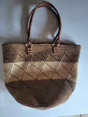 Raffia crochet bag
