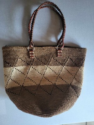 Raffia crochet bag